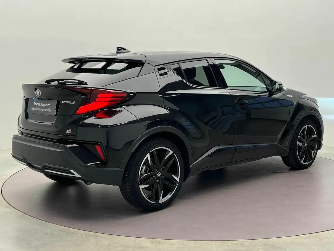TOYOTA C-HR