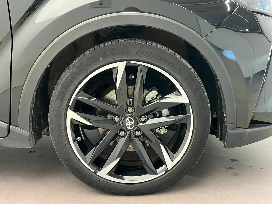 TOYOTA C-HR