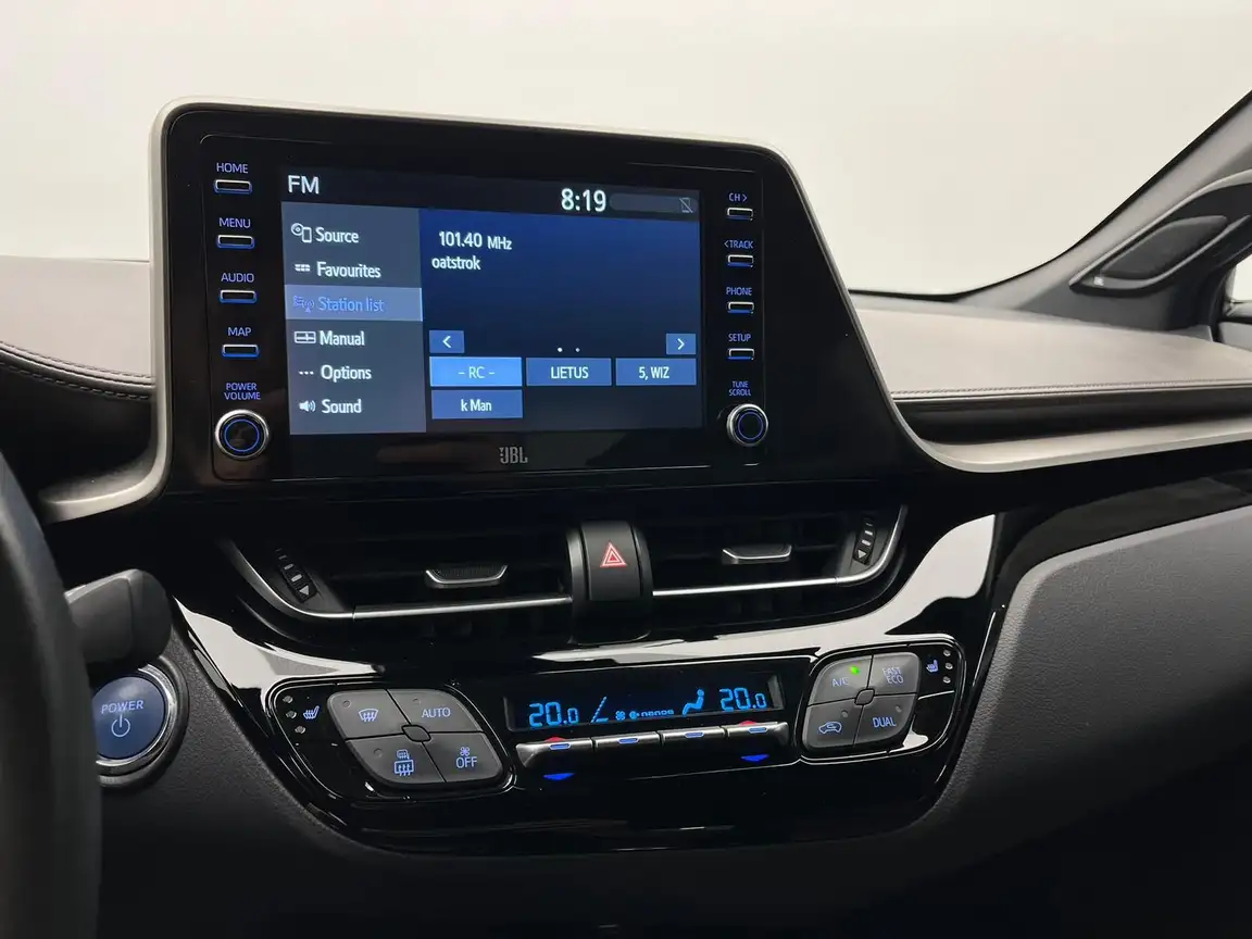 TOYOTA C-HR