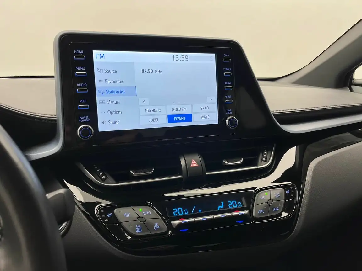 TOYOTA C-HR