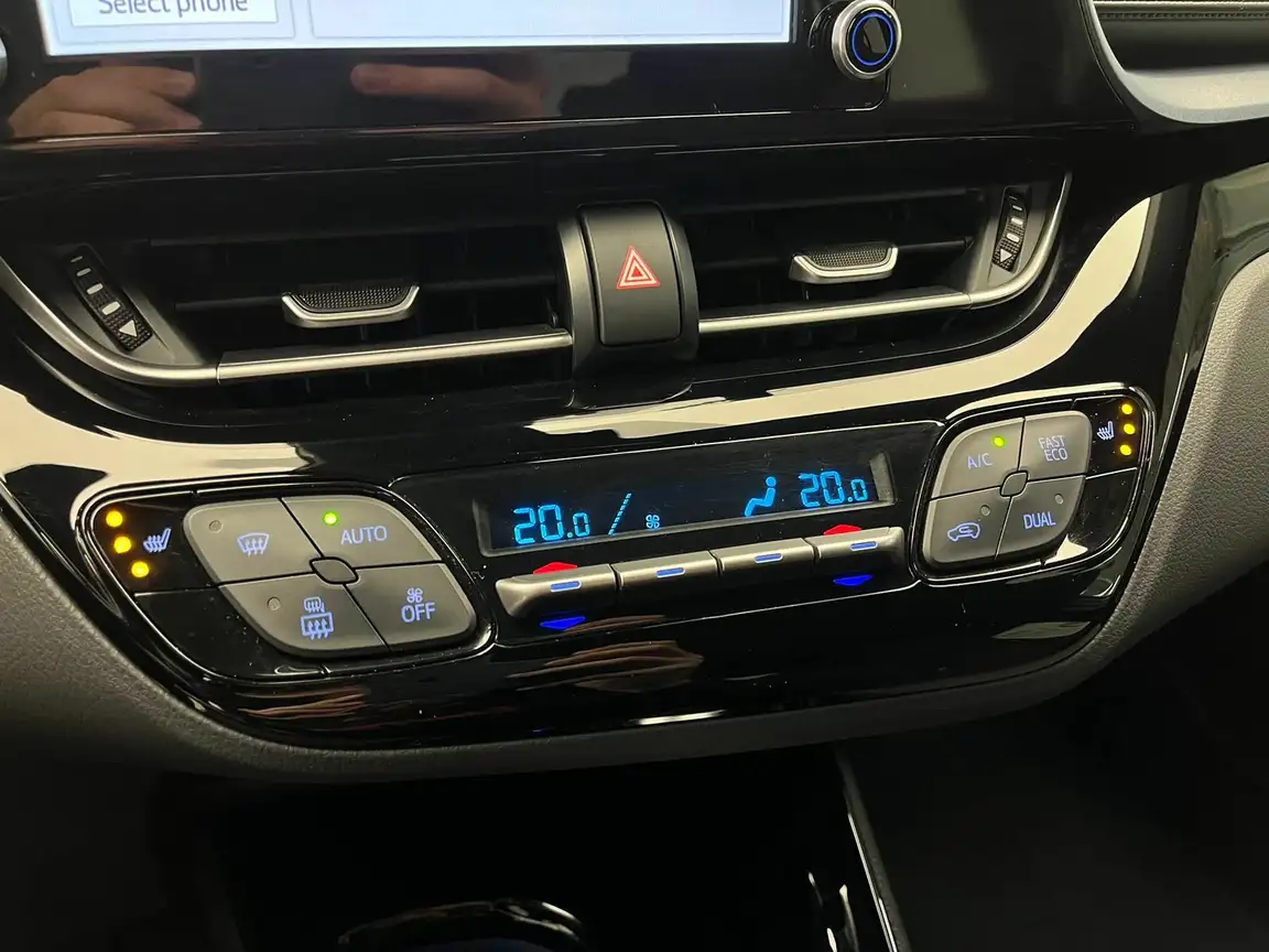 TOYOTA C-HR