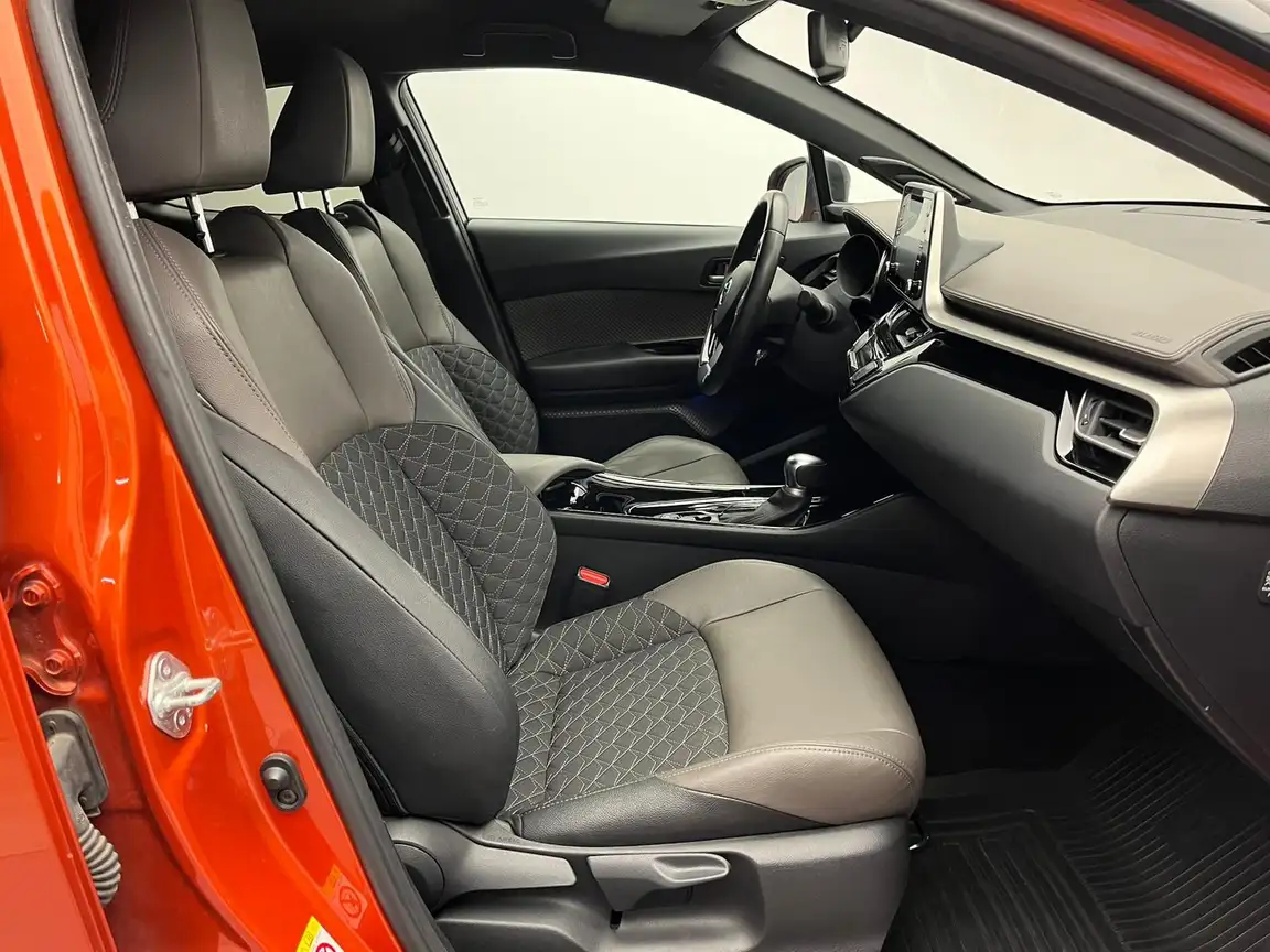 TOYOTA C-HR