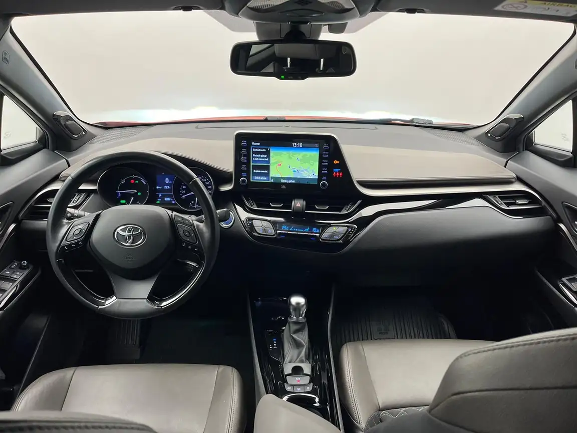 TOYOTA C-HR