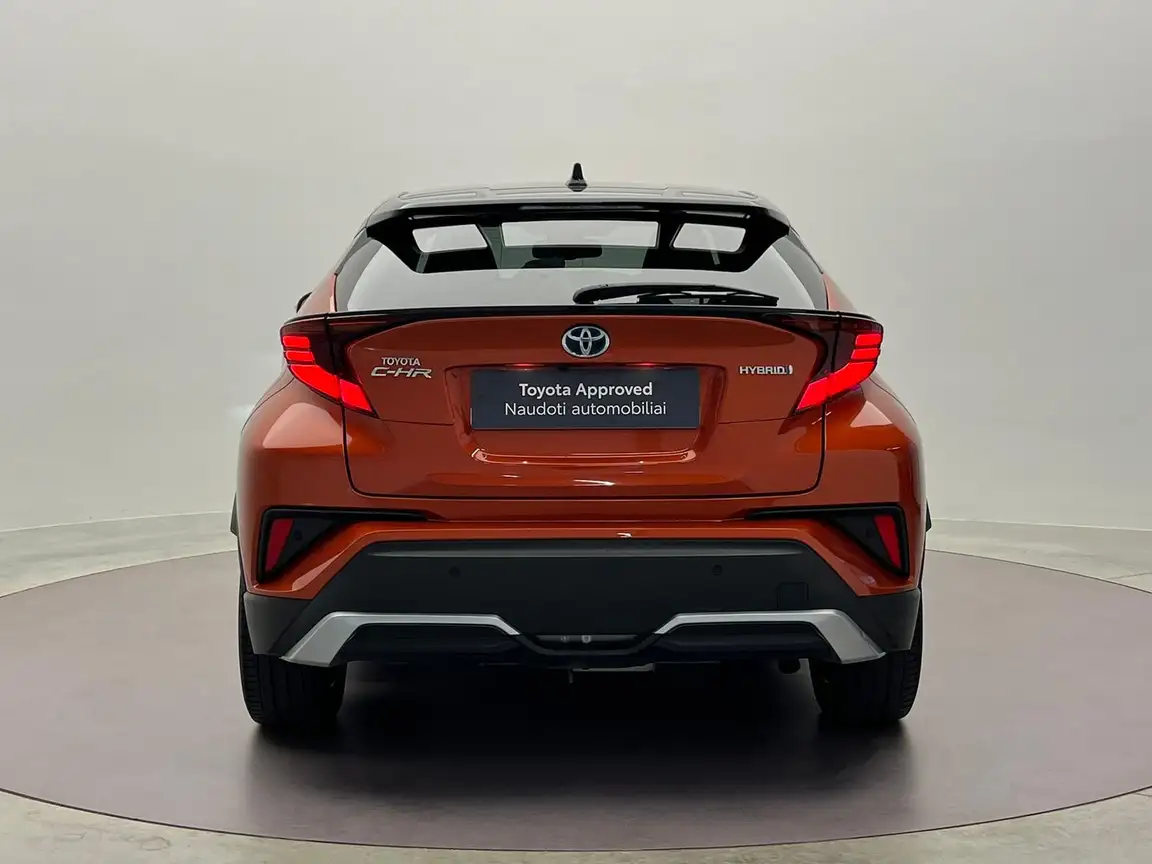 TOYOTA C-HR