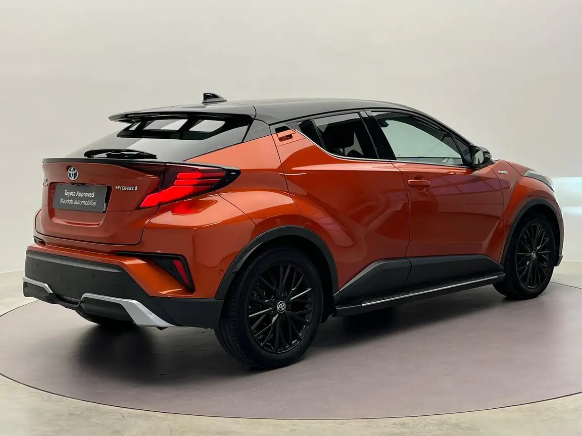 TOYOTA C-HR