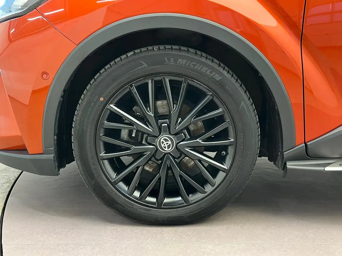 TOYOTA C-HR