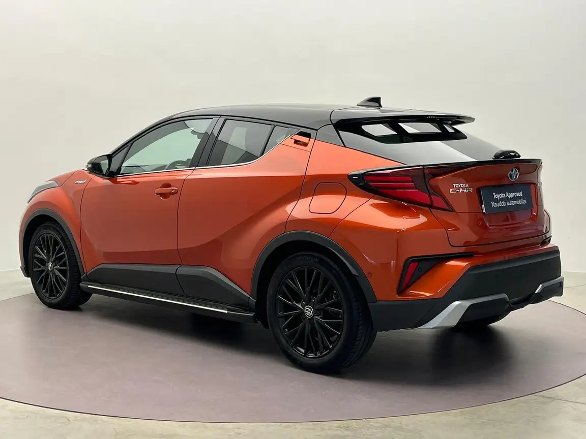 TOYOTA C-HR
