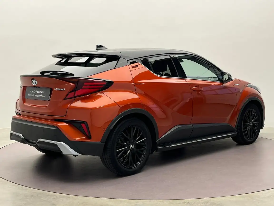 TOYOTA C-HR