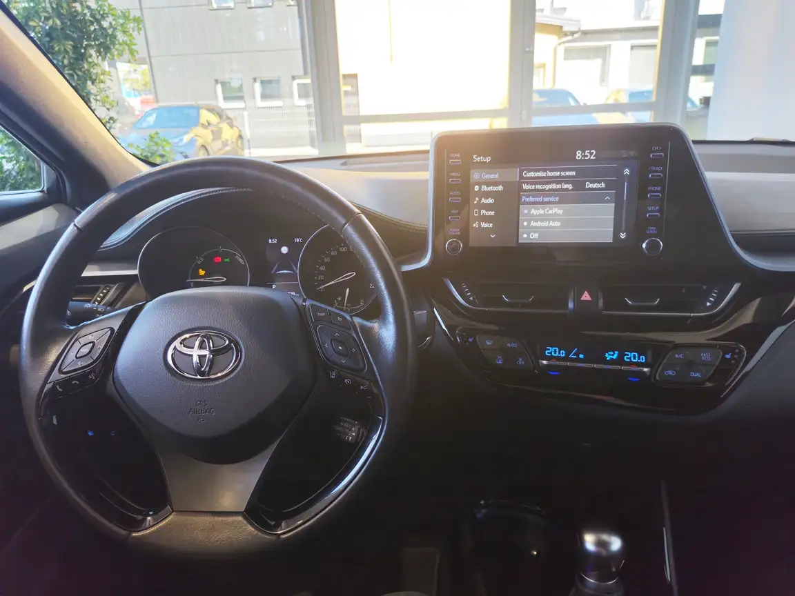 TOYOTA C-HR