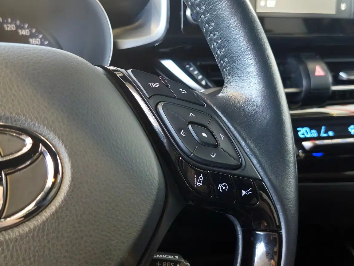 TOYOTA C-HR