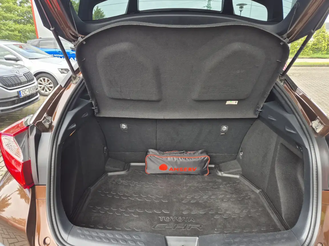 TOYOTA C-HR