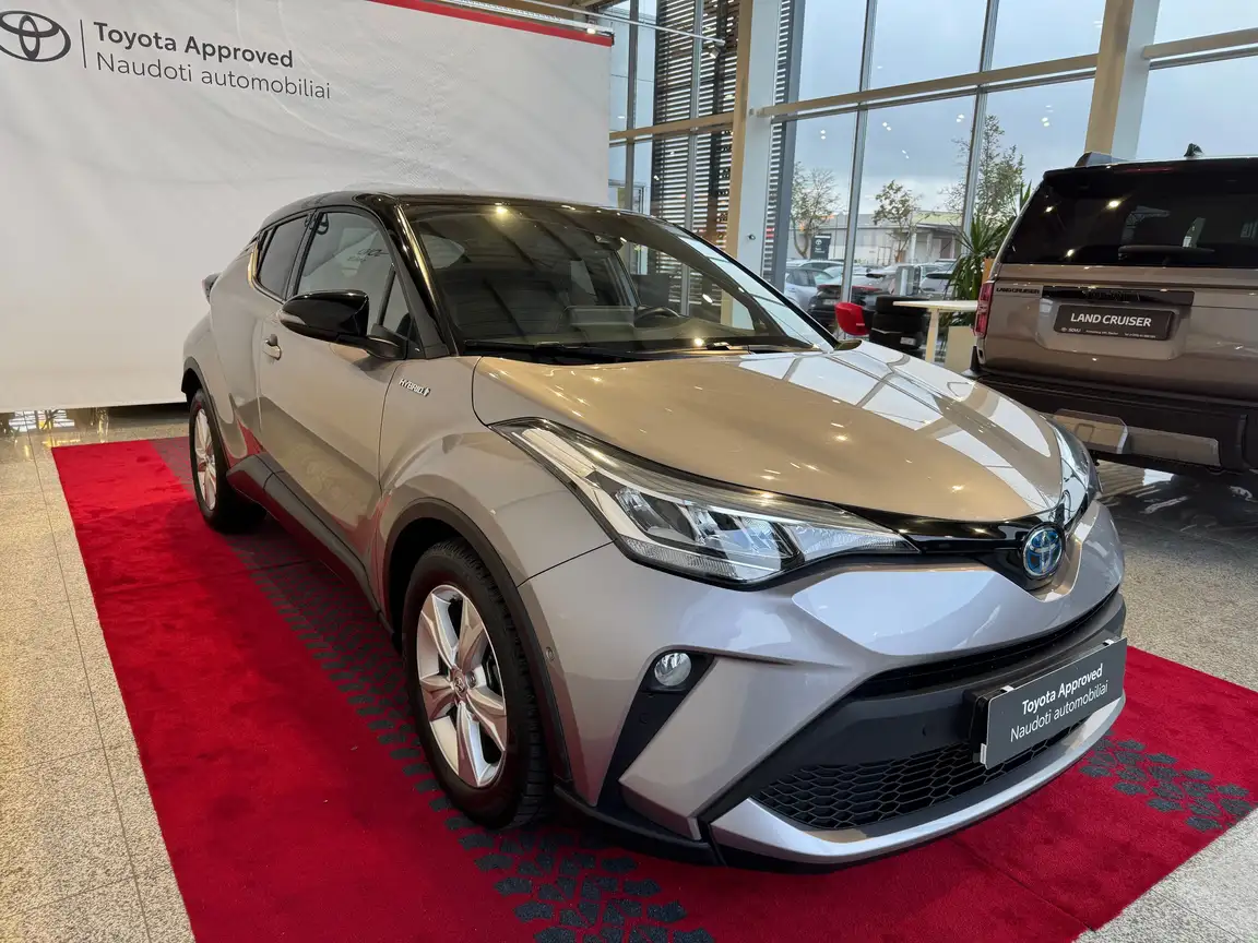 TOYOTA C-HR