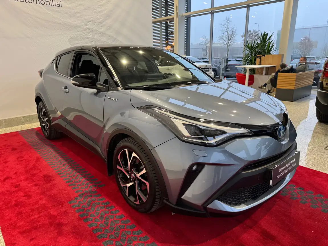 TOYOTA C-HR
