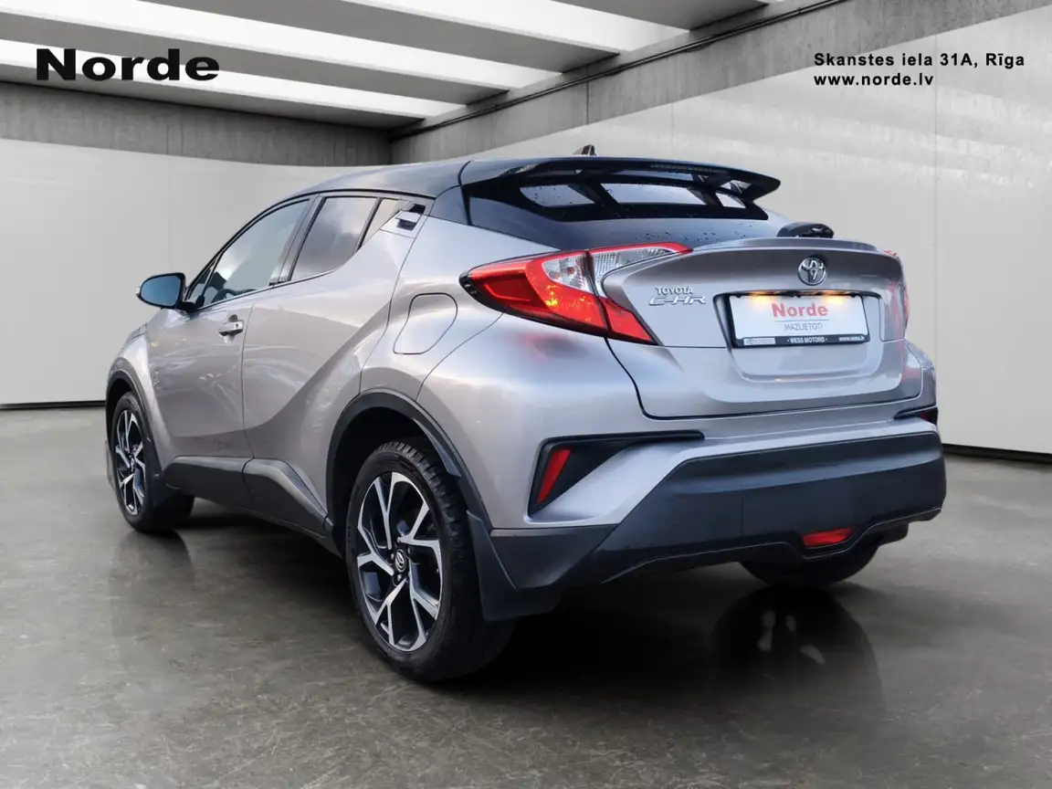 TOYOTA C-HR