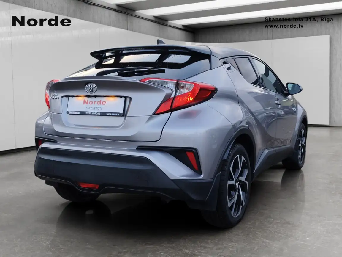 TOYOTA C-HR