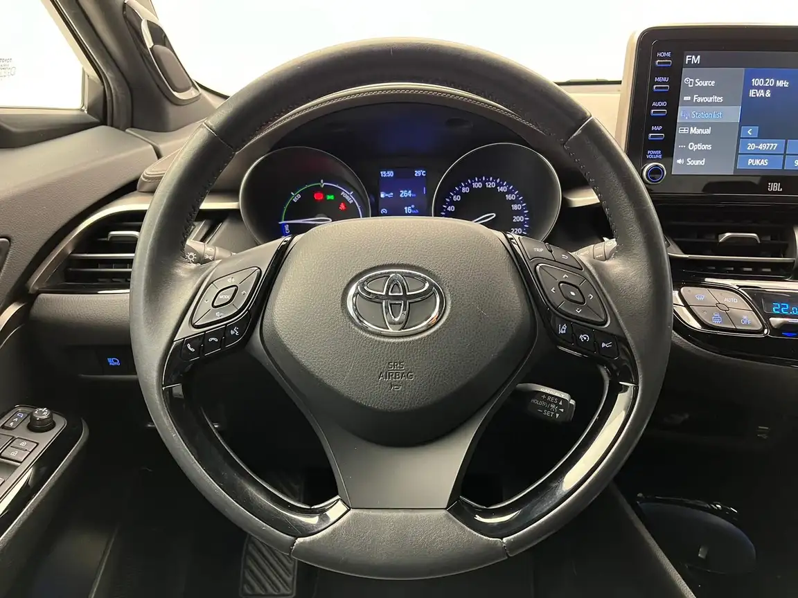 TOYOTA C-HR