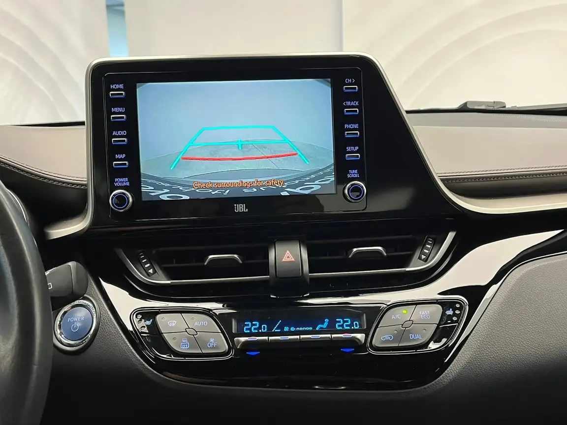 TOYOTA C-HR