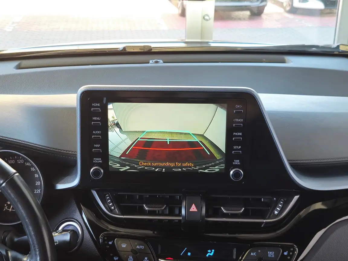 TOYOTA C-HR