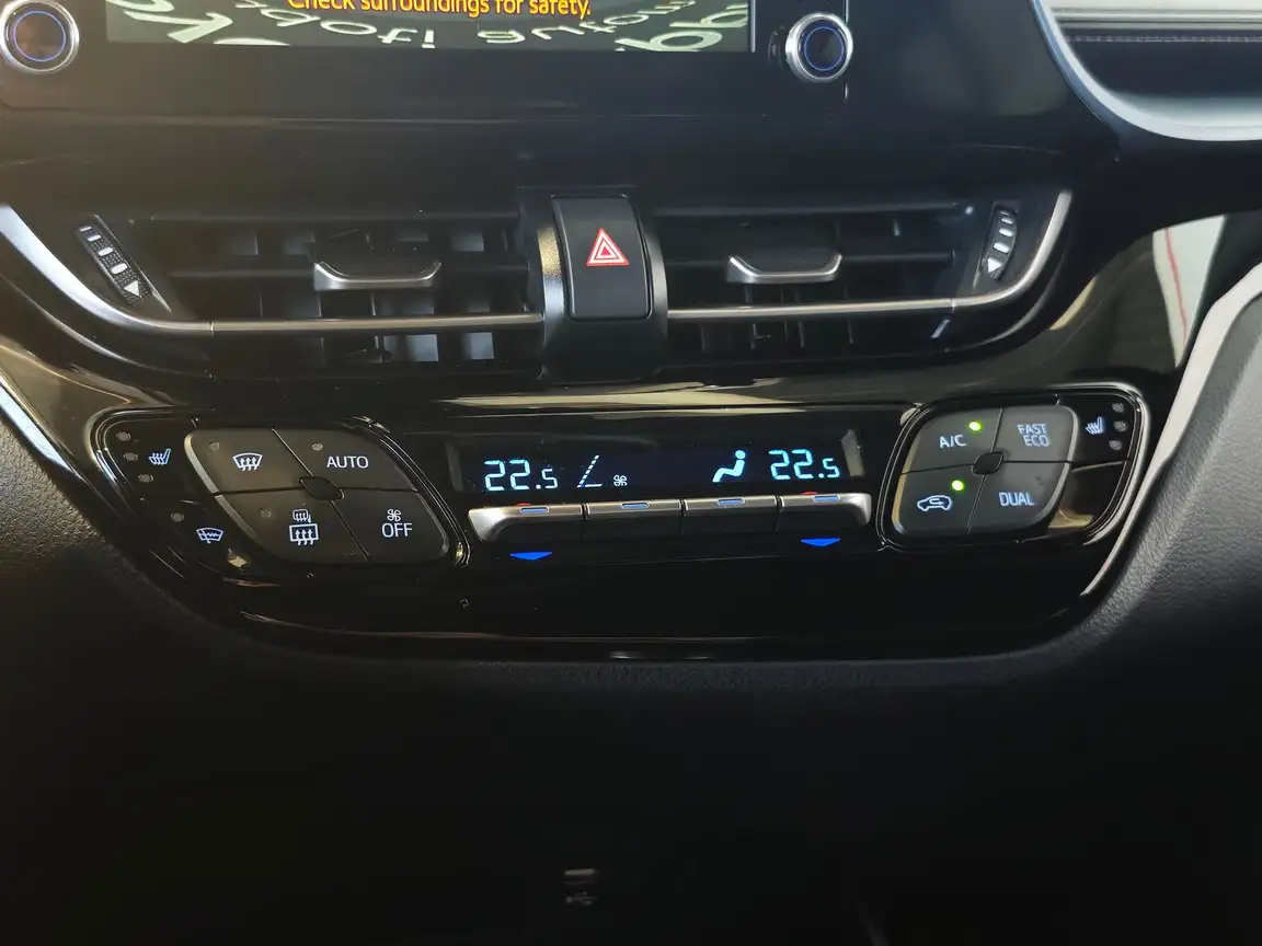 TOYOTA C-HR