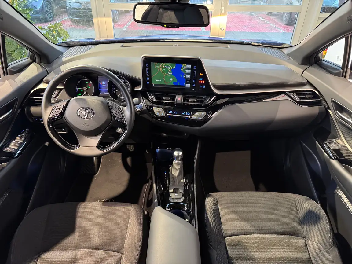 TOYOTA C-HR