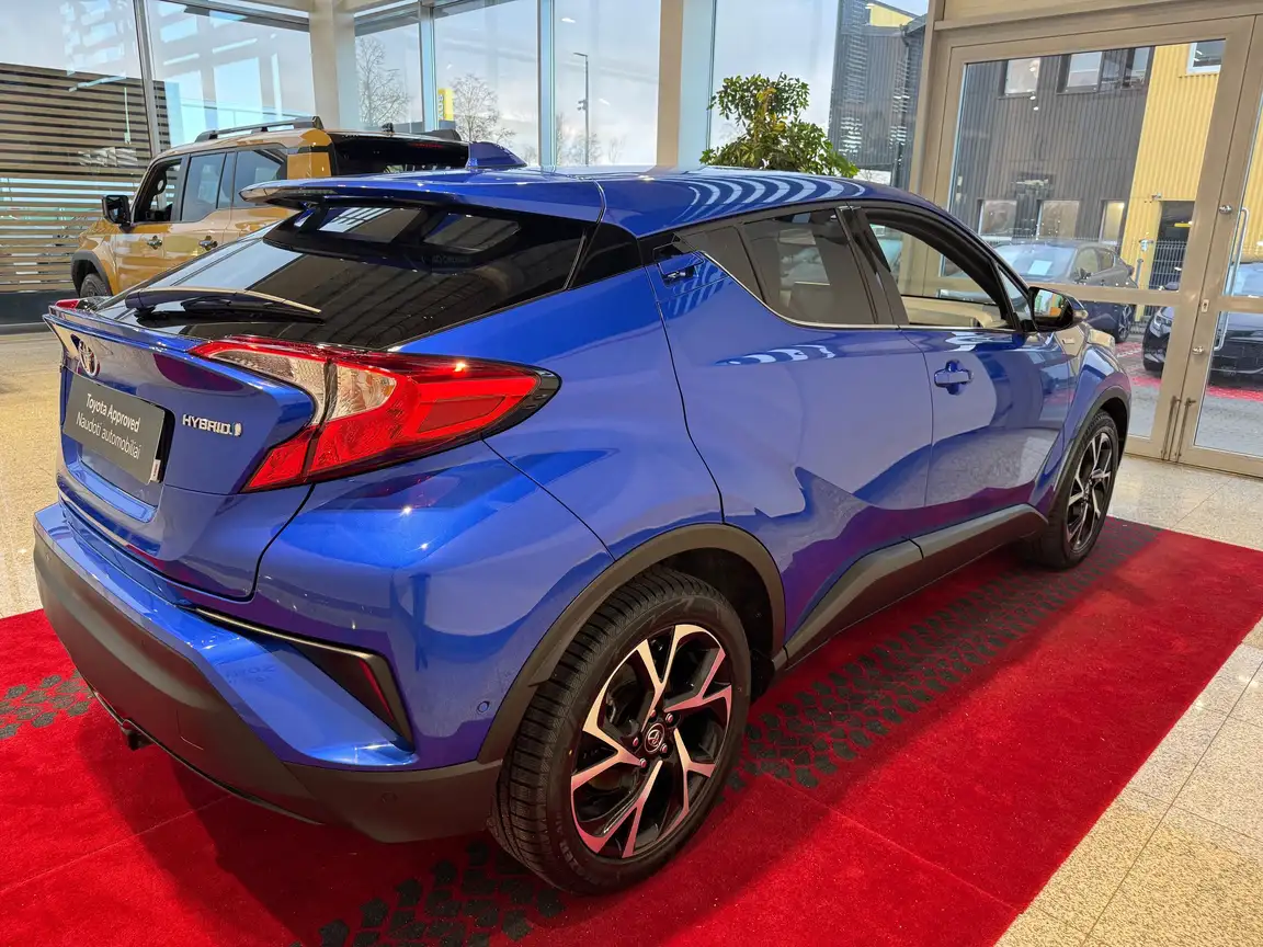 TOYOTA C-HR