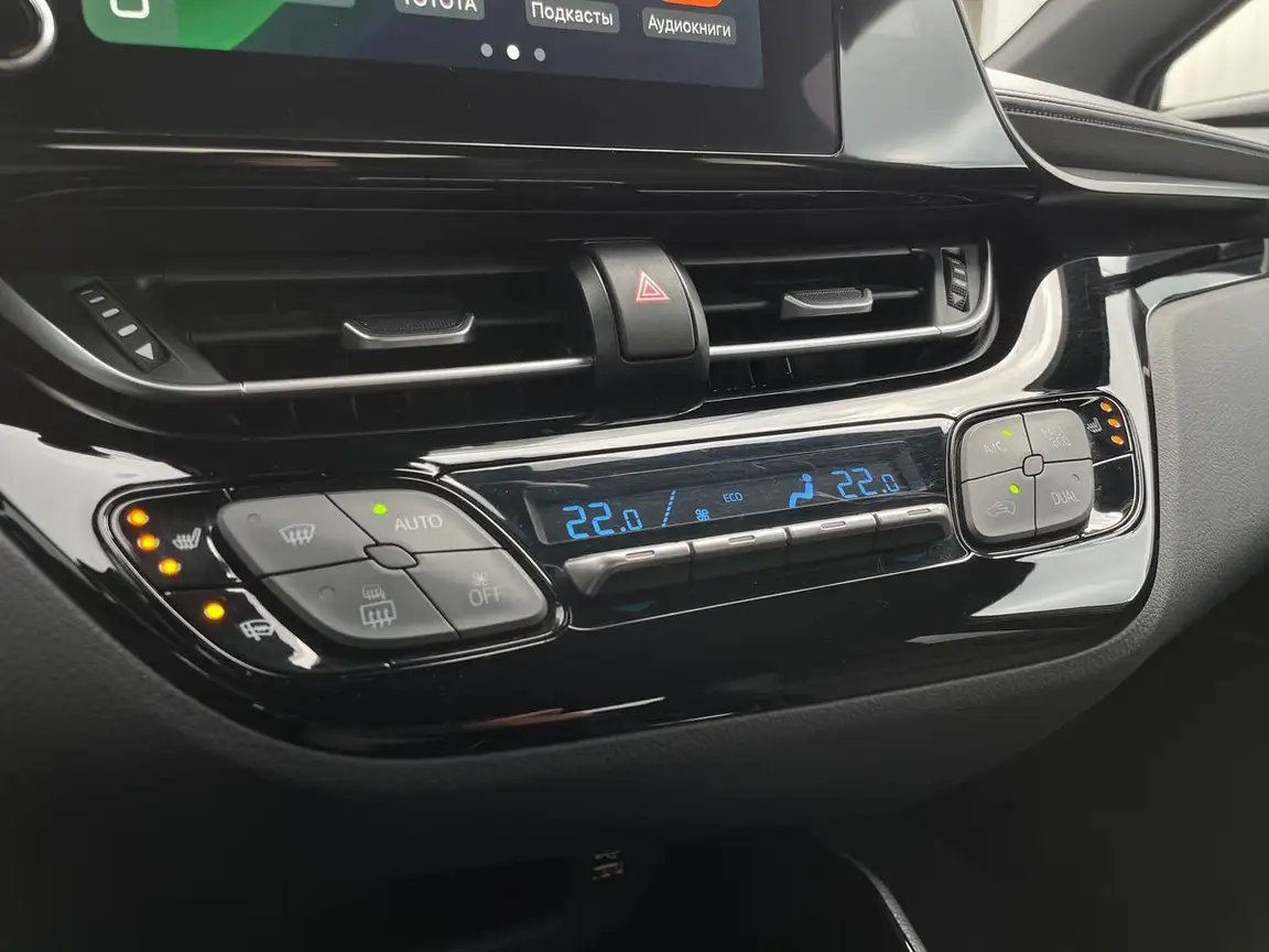 TOYOTA C-HR