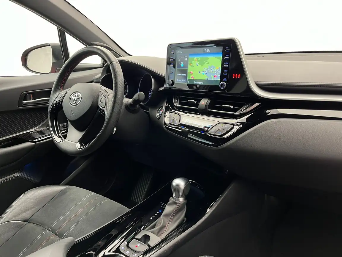 TOYOTA C-HR