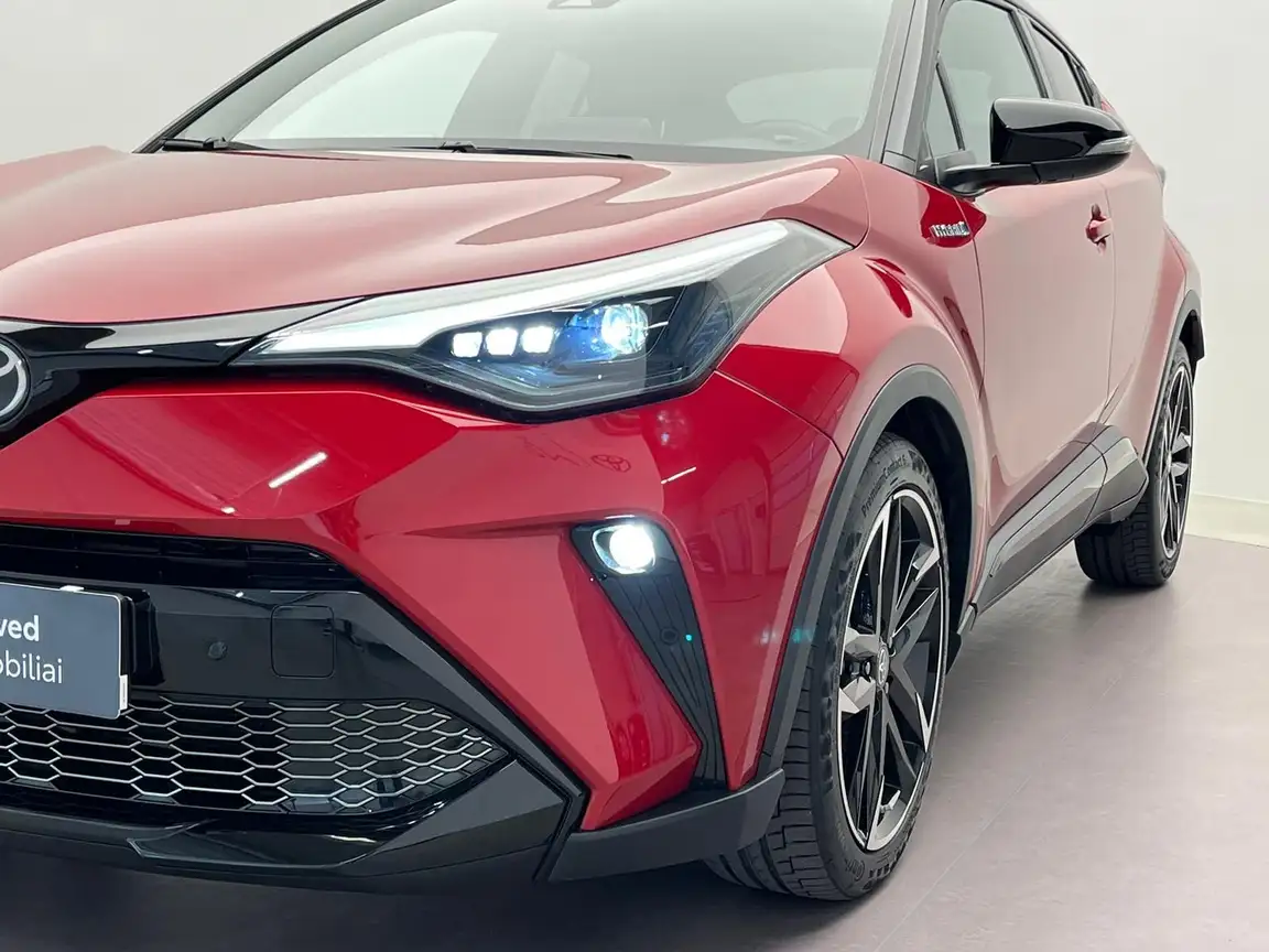 TOYOTA C-HR