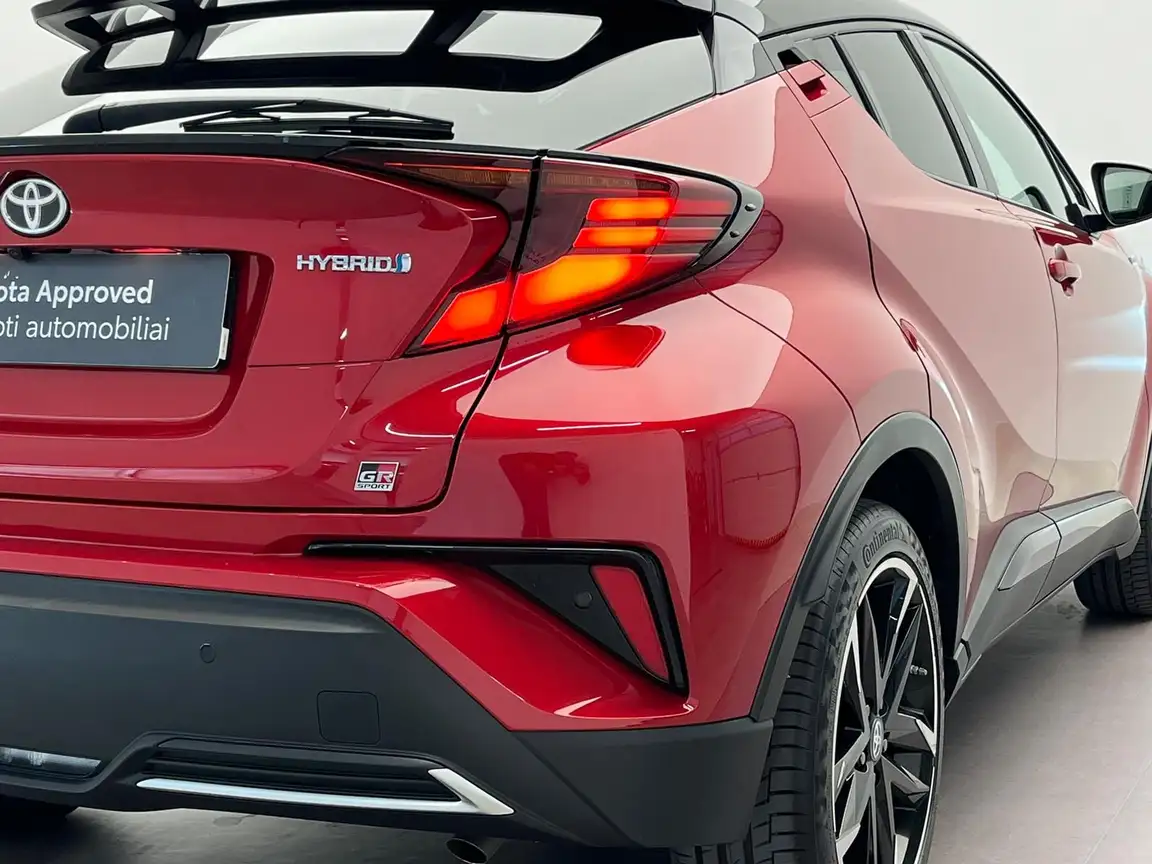 TOYOTA C-HR