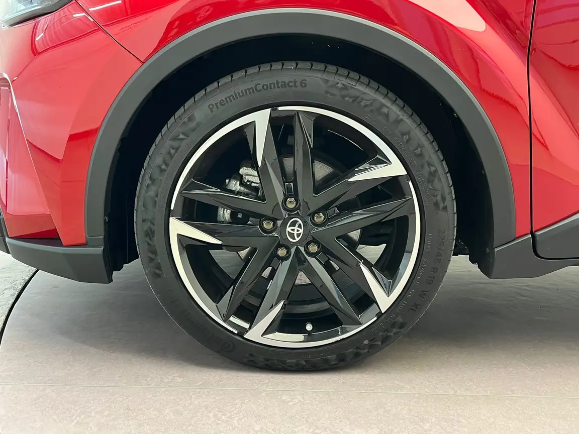 TOYOTA C-HR