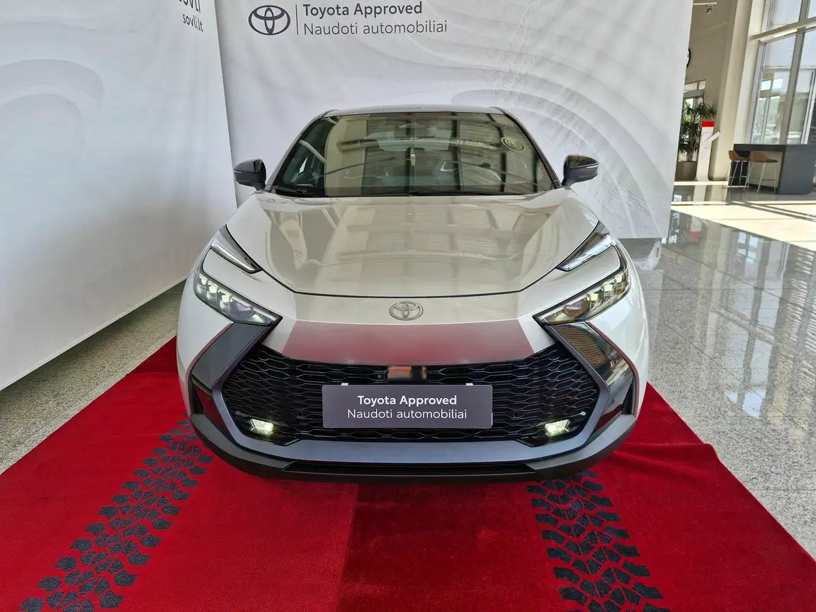 TOYOTA C-HR