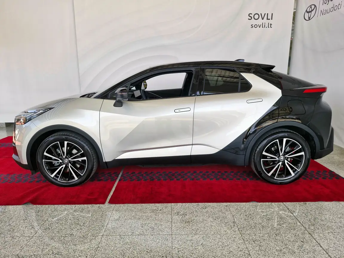 TOYOTA C-HR