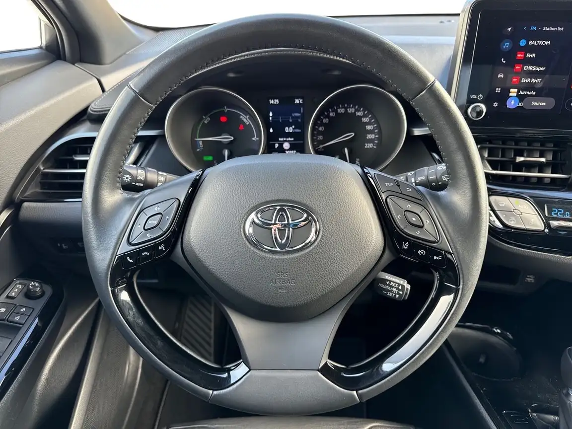 TOYOTA C-HR