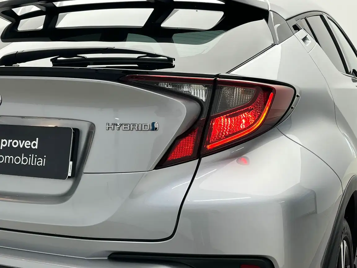 TOYOTA C-HR
