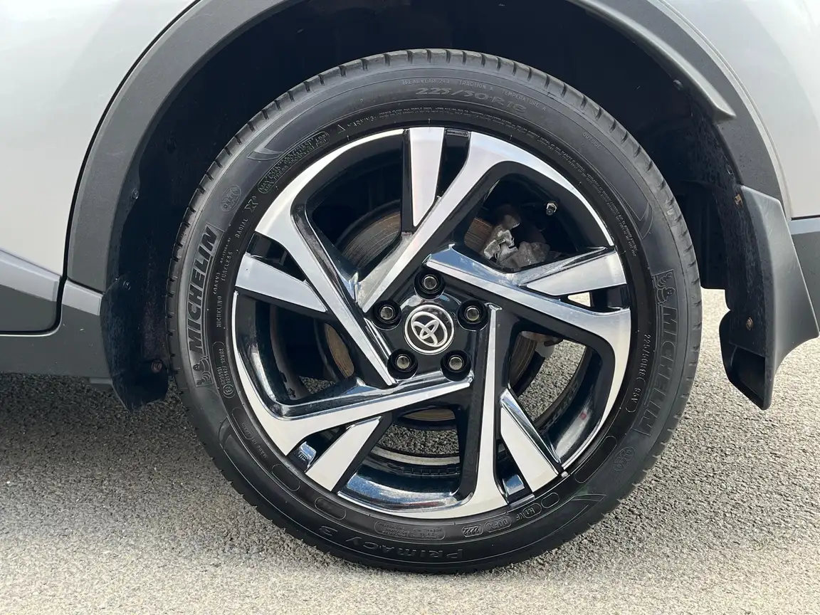 TOYOTA C-HR