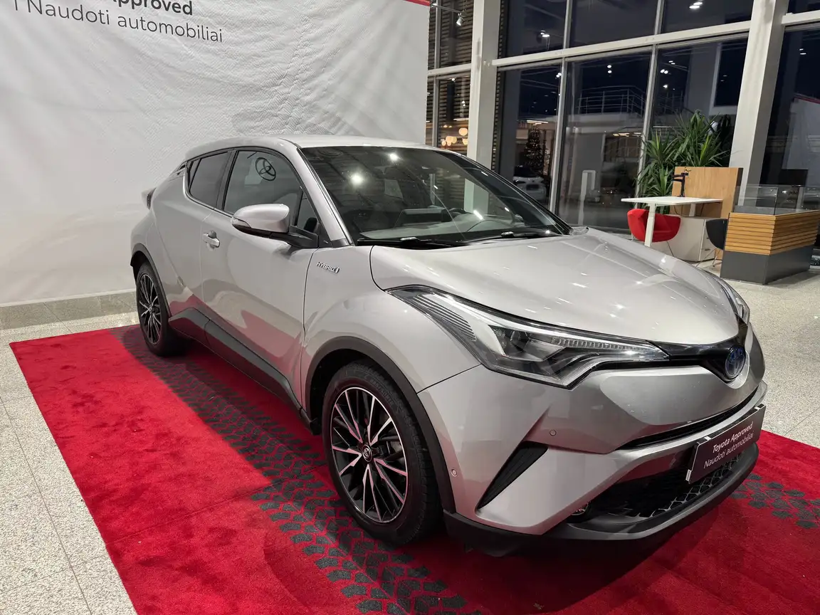 TOYOTA C-HR