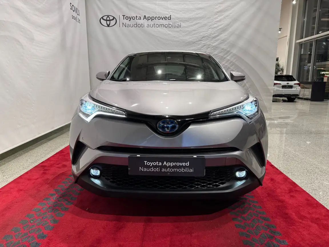 TOYOTA C-HR