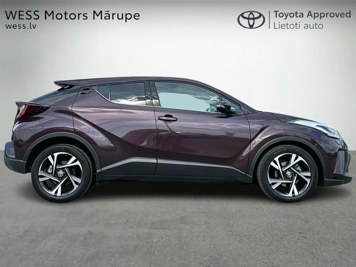 TOYOTA C-HR