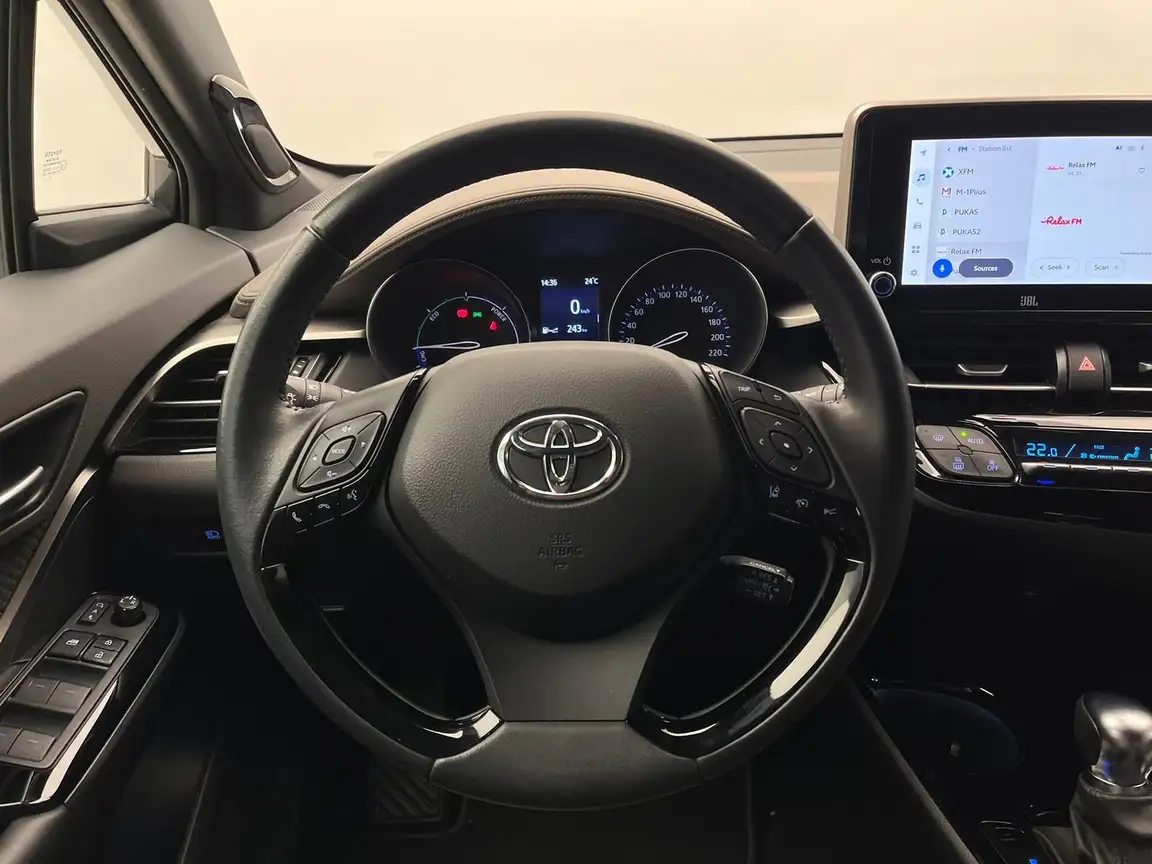 TOYOTA C-HR