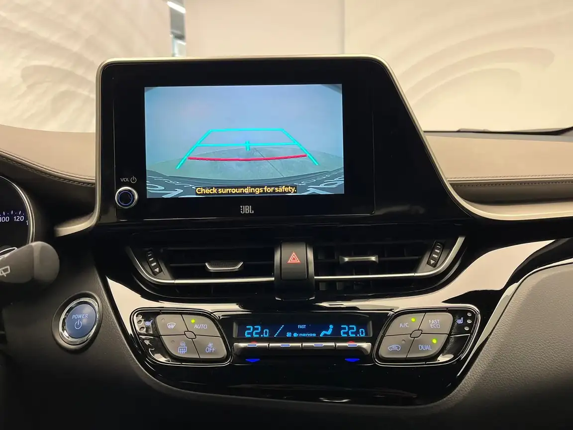 TOYOTA C-HR