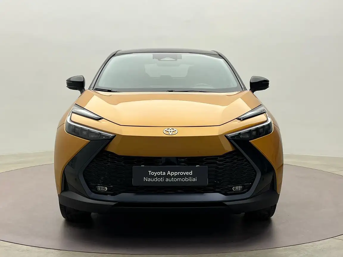 TOYOTA C-HR