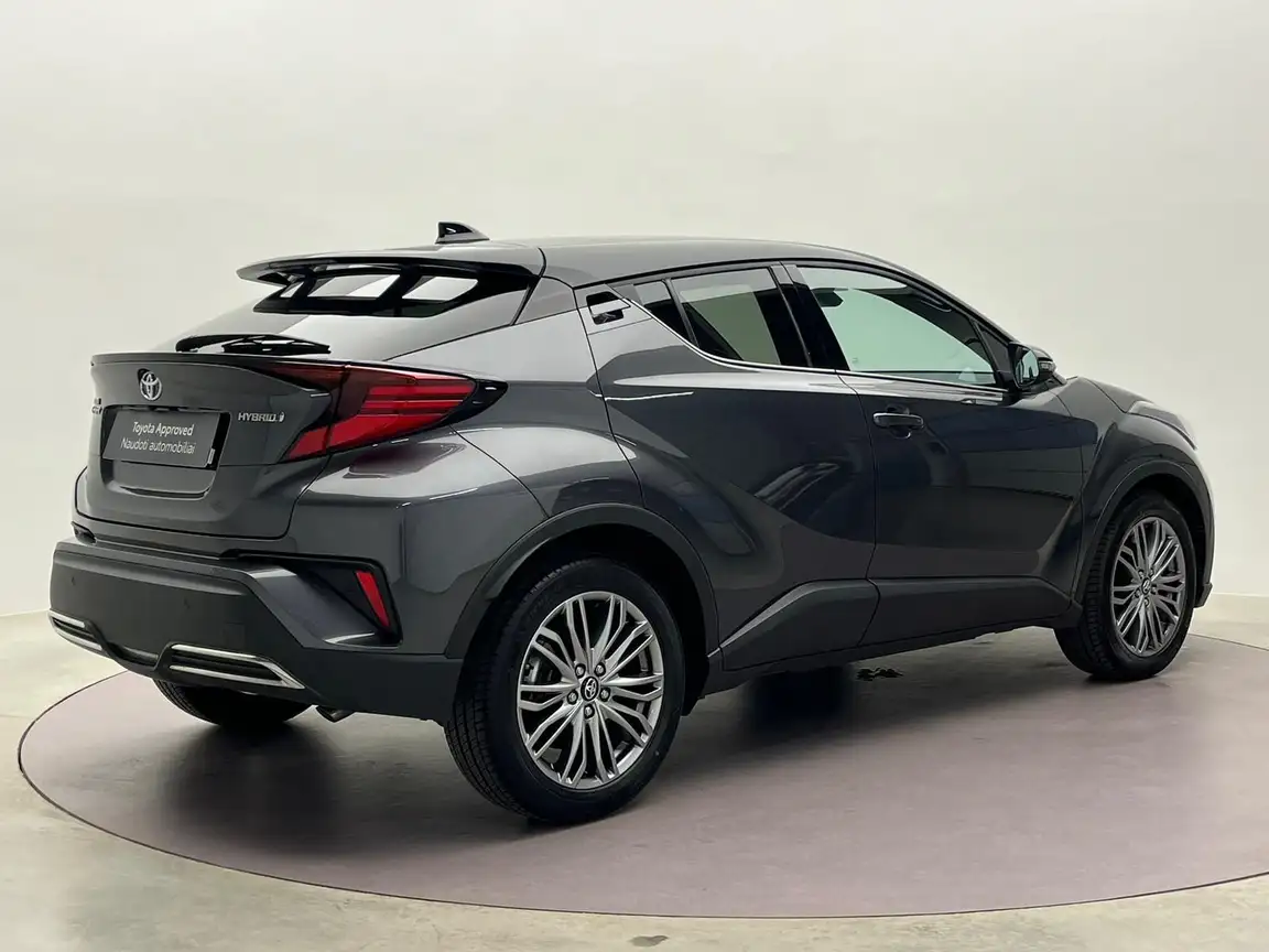 TOYOTA C-HR