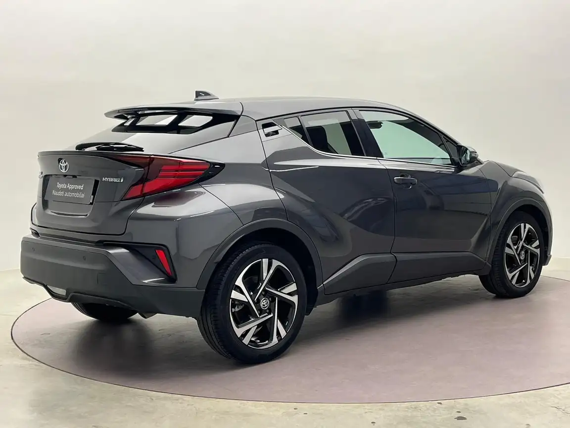 TOYOTA C-HR