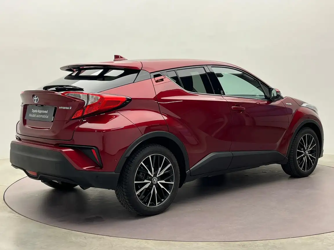 TOYOTA C-HR