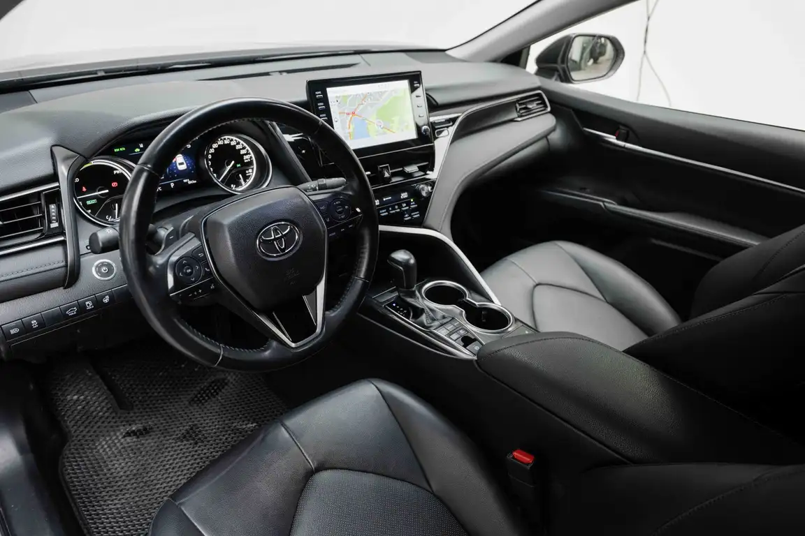 TOYOTA CAMRY
