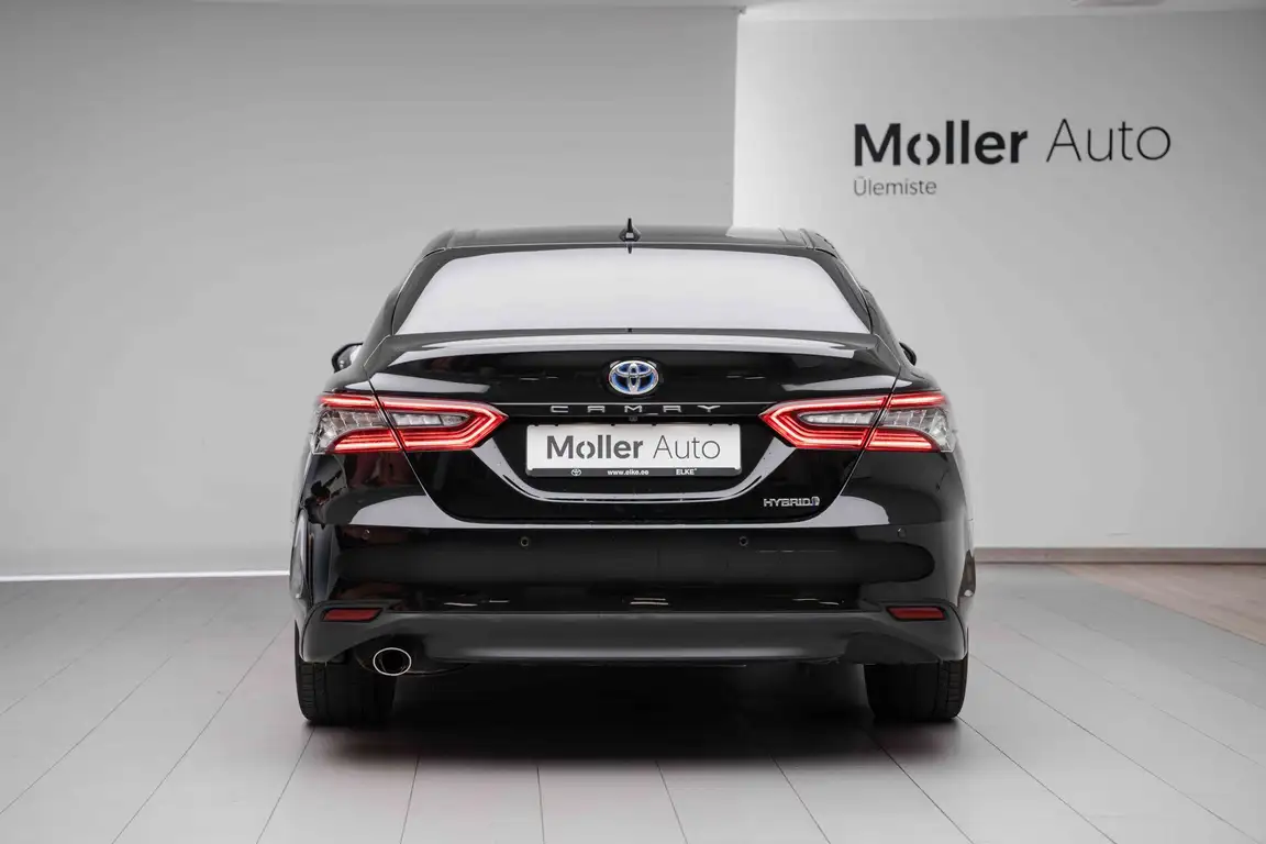TOYOTA CAMRY