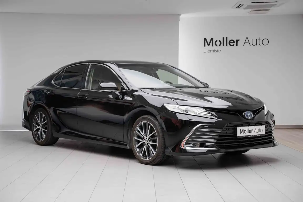 TOYOTA CAMRY