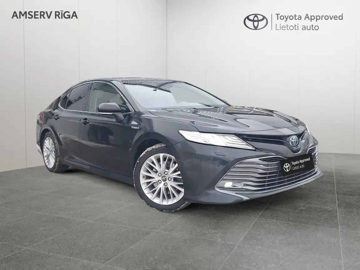 TOYOTA CAMRY