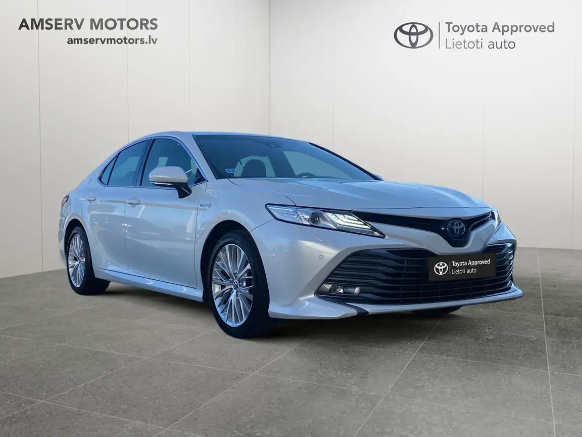 TOYOTA CAMRY