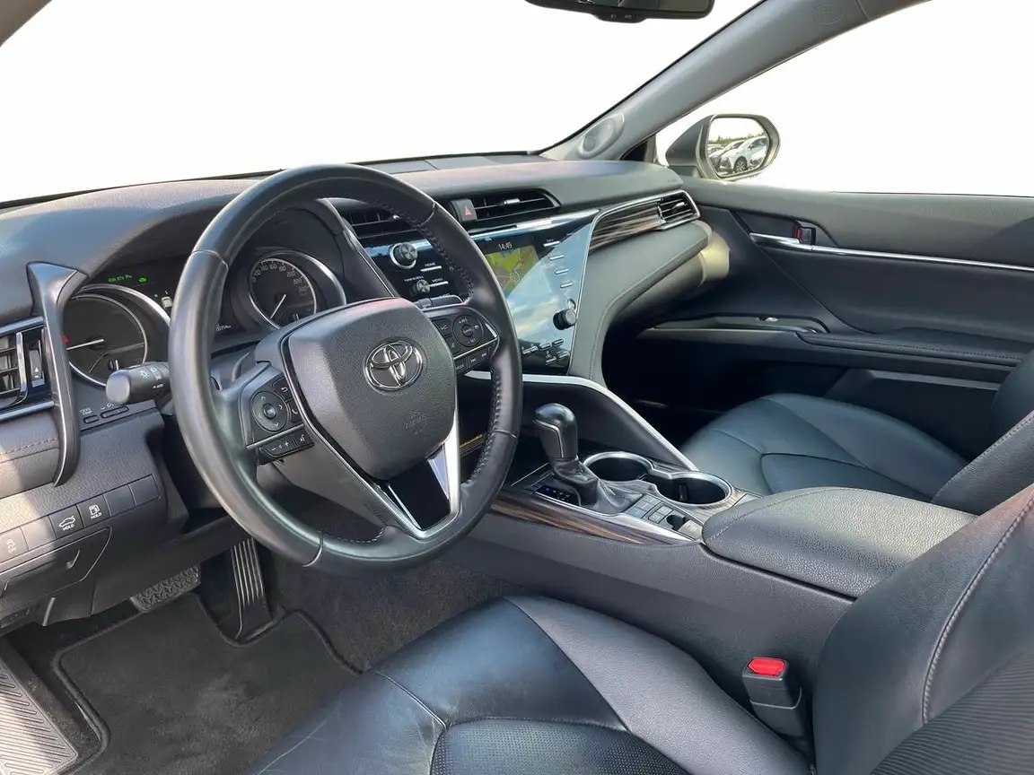 TOYOTA CAMRY